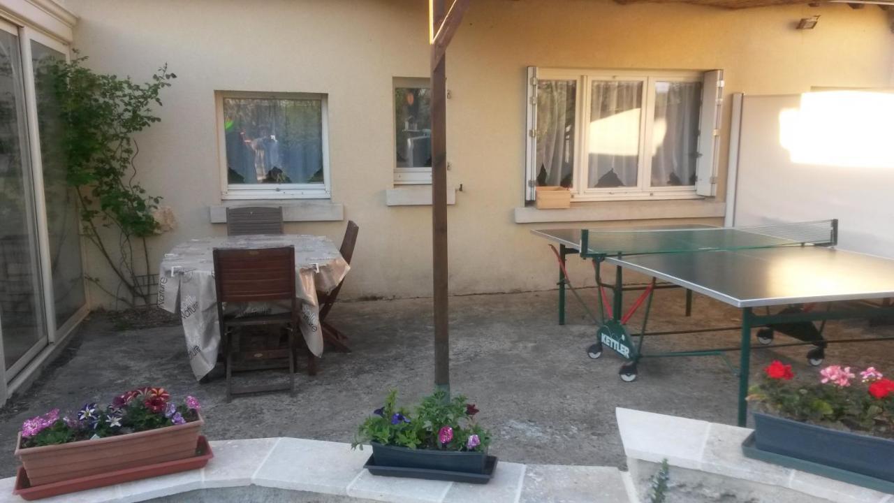 chambre d'hôtes mansardée Saint-Ouen-les-Vignes Esterno foto