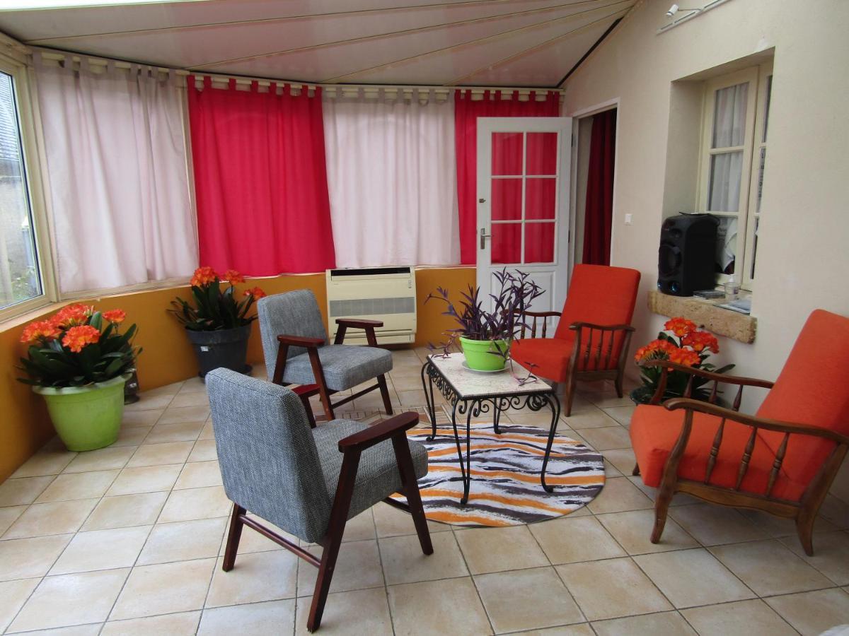 chambre d'hôtes mansardée Saint-Ouen-les-Vignes Esterno foto